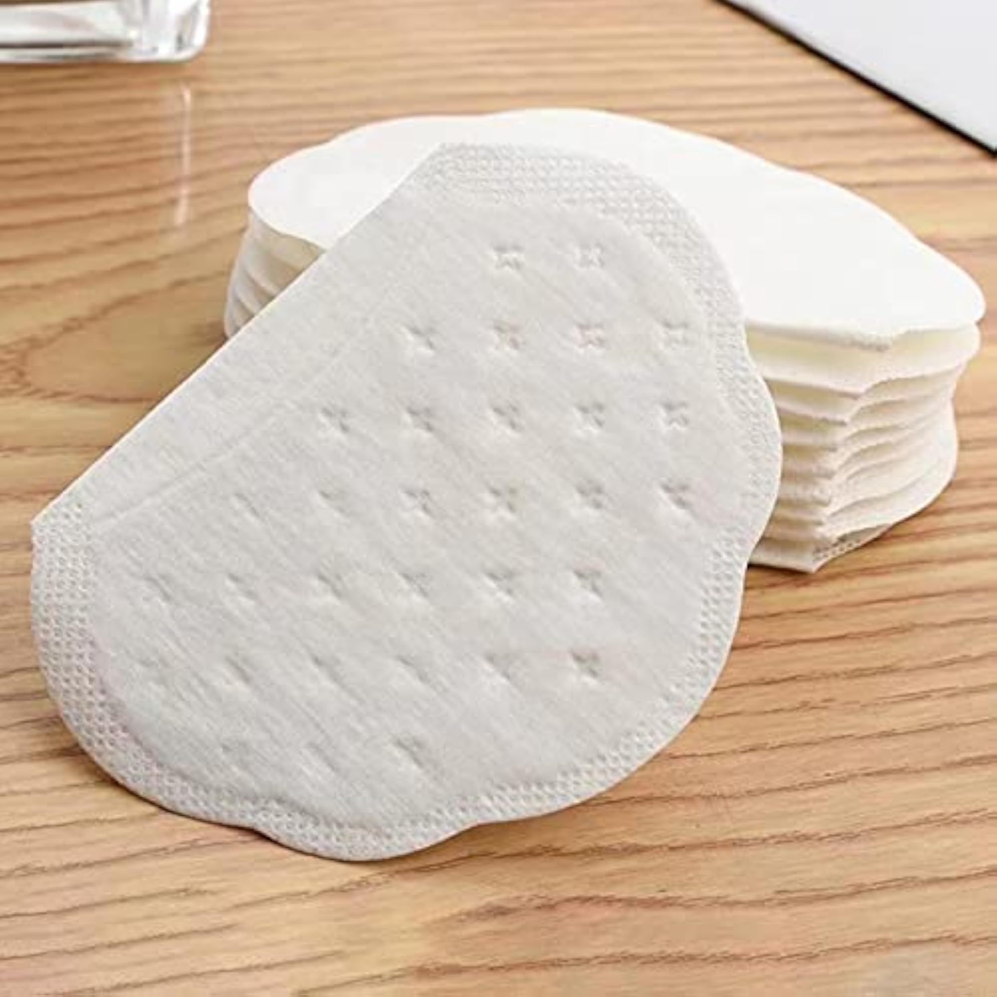 200 Pieces Underarm Sweating Pads for Women and Men